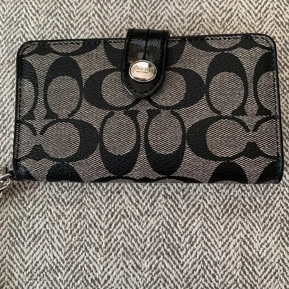Coach Wallet - Picture 4 of 14